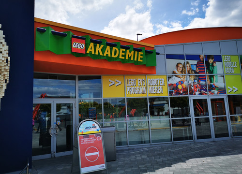 Eingang LEGO Akademie