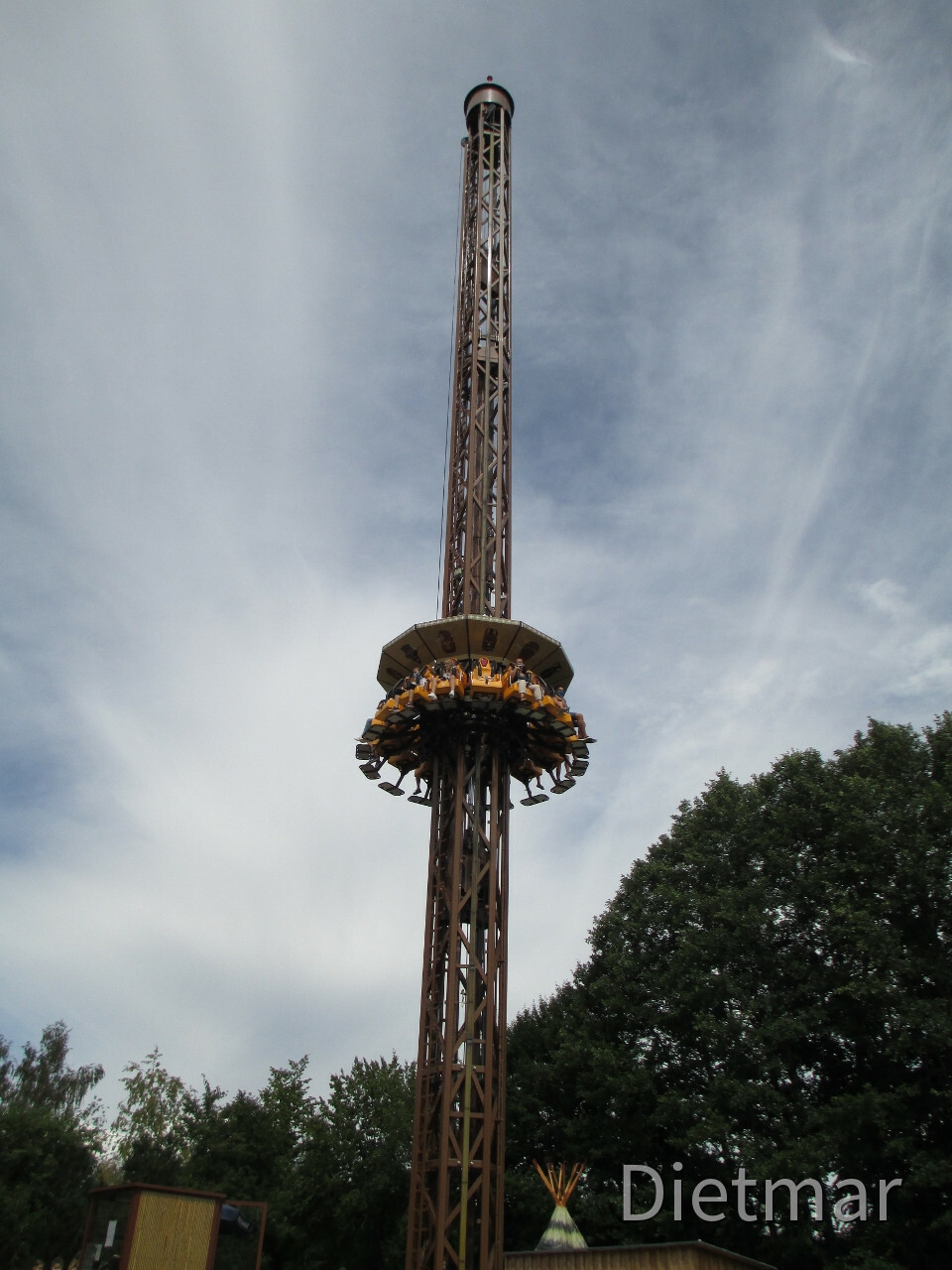 Freefall Tower