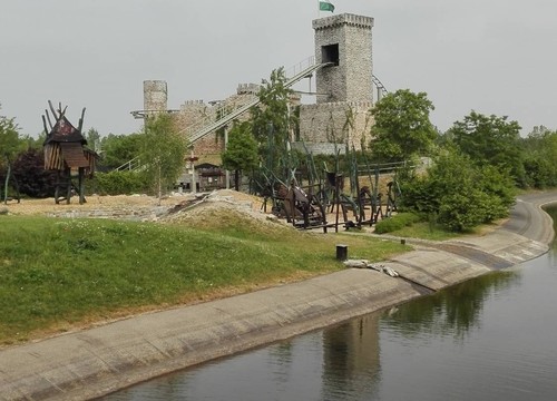 Robins Versteck - Spielplatz - Freizeitparkcheck©