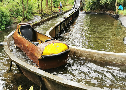 Boot der Wildwasserbahn