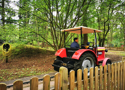 Traktor bei der Fahrt