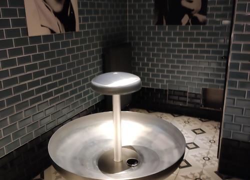 Uhrwerk Waschtisch WC