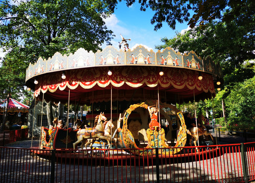 Anton Pieckcarrousel