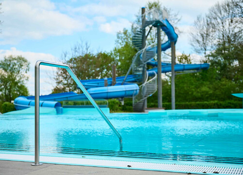 Freibad Wasserrutsche (Foto: Freizeitbad Oktopus)