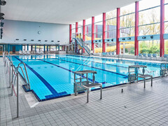 Hallenbad Sportbecken (Foto: Freizeitbad Oktopus)