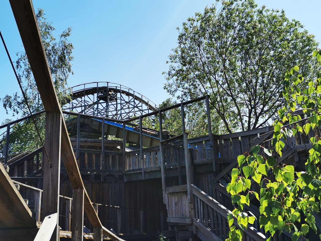 Wildwasserbahn mit Geisterbahn