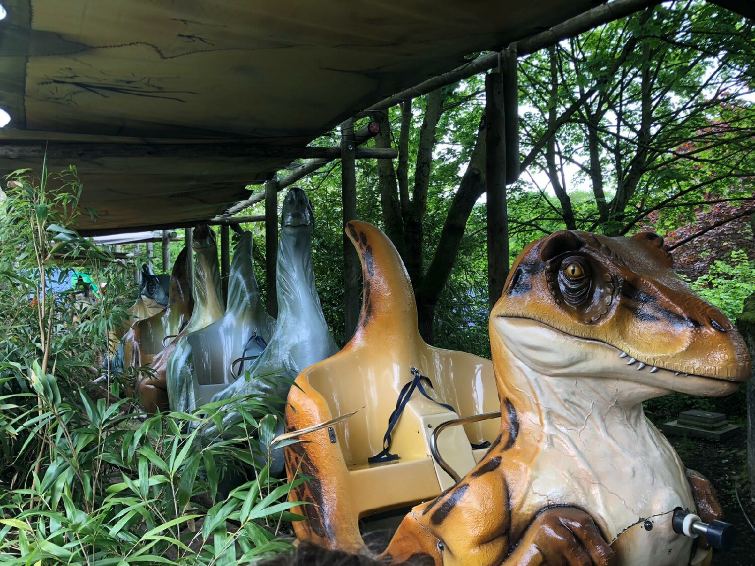 Dino Sky Pedalo