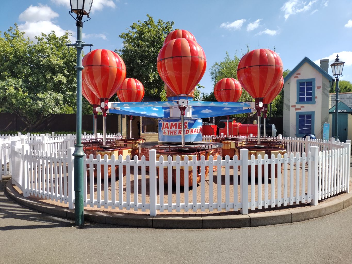 James and the Red Balloon
