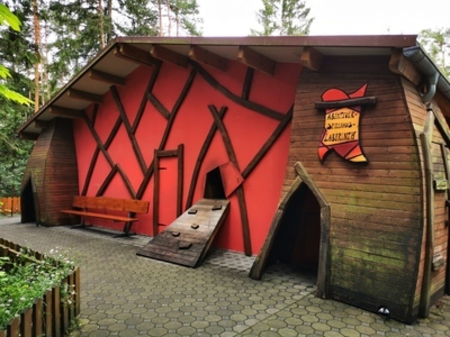 Abenteuer-Spielhaus-Labyrinth