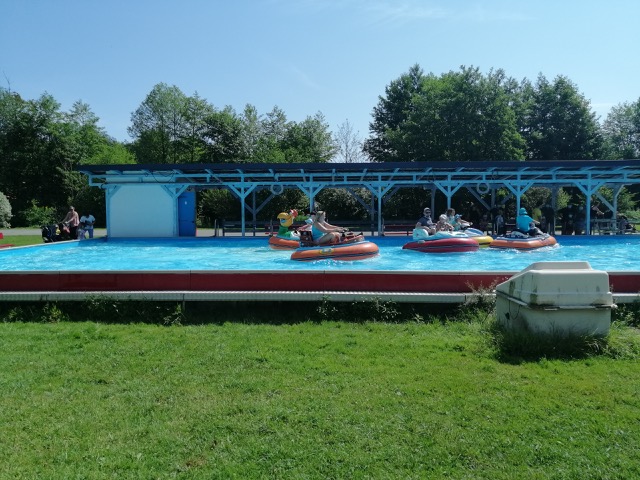 Les Bumper Boats