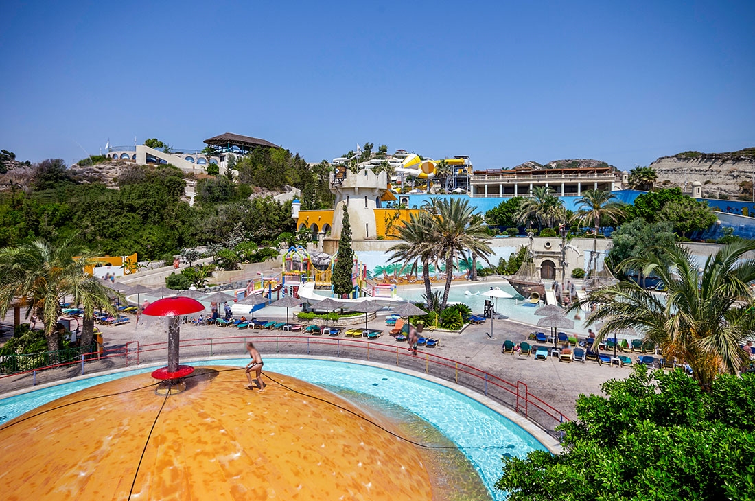 Πισίνα Δραστηριοτήτων / Activity Pool